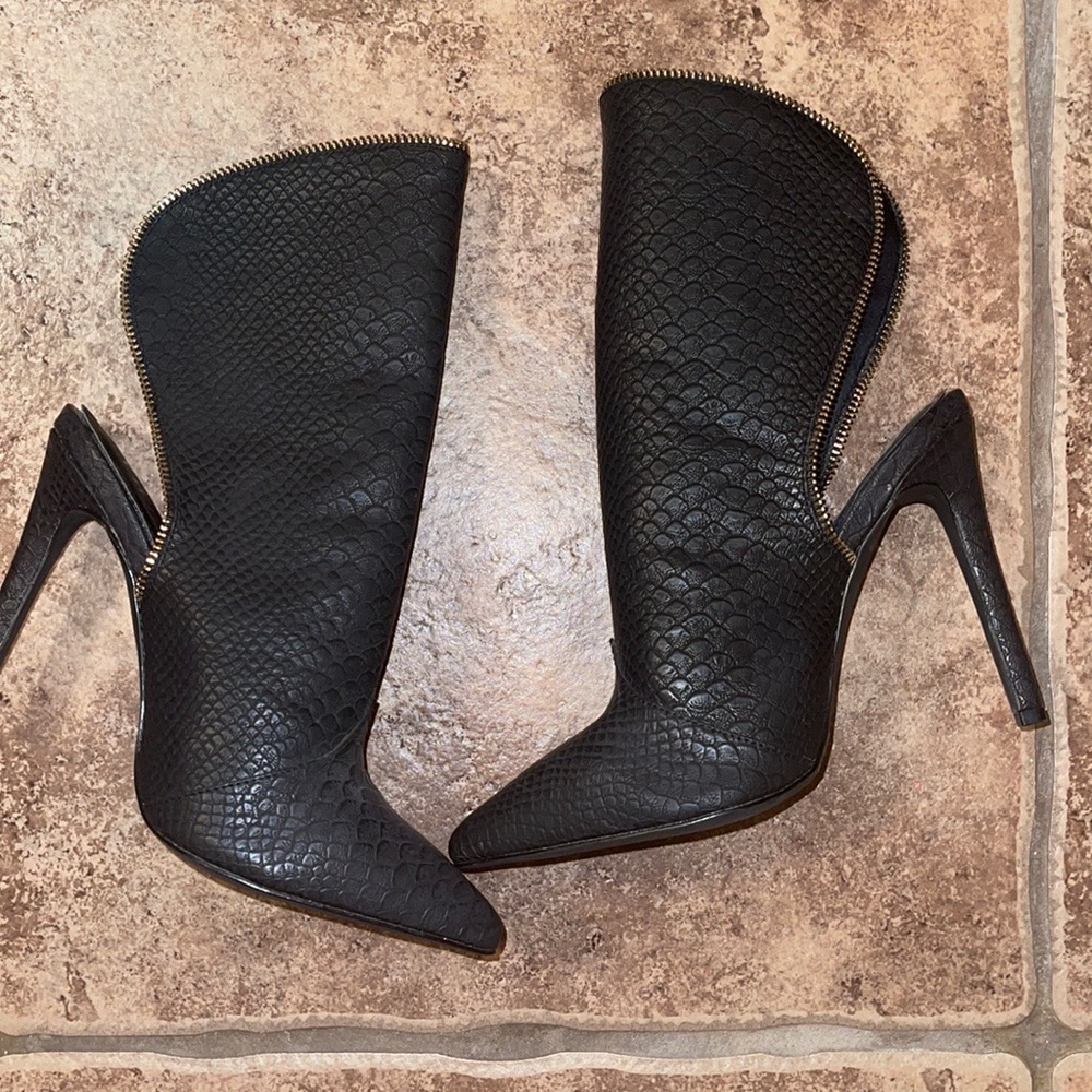Black Snake Skin Boots